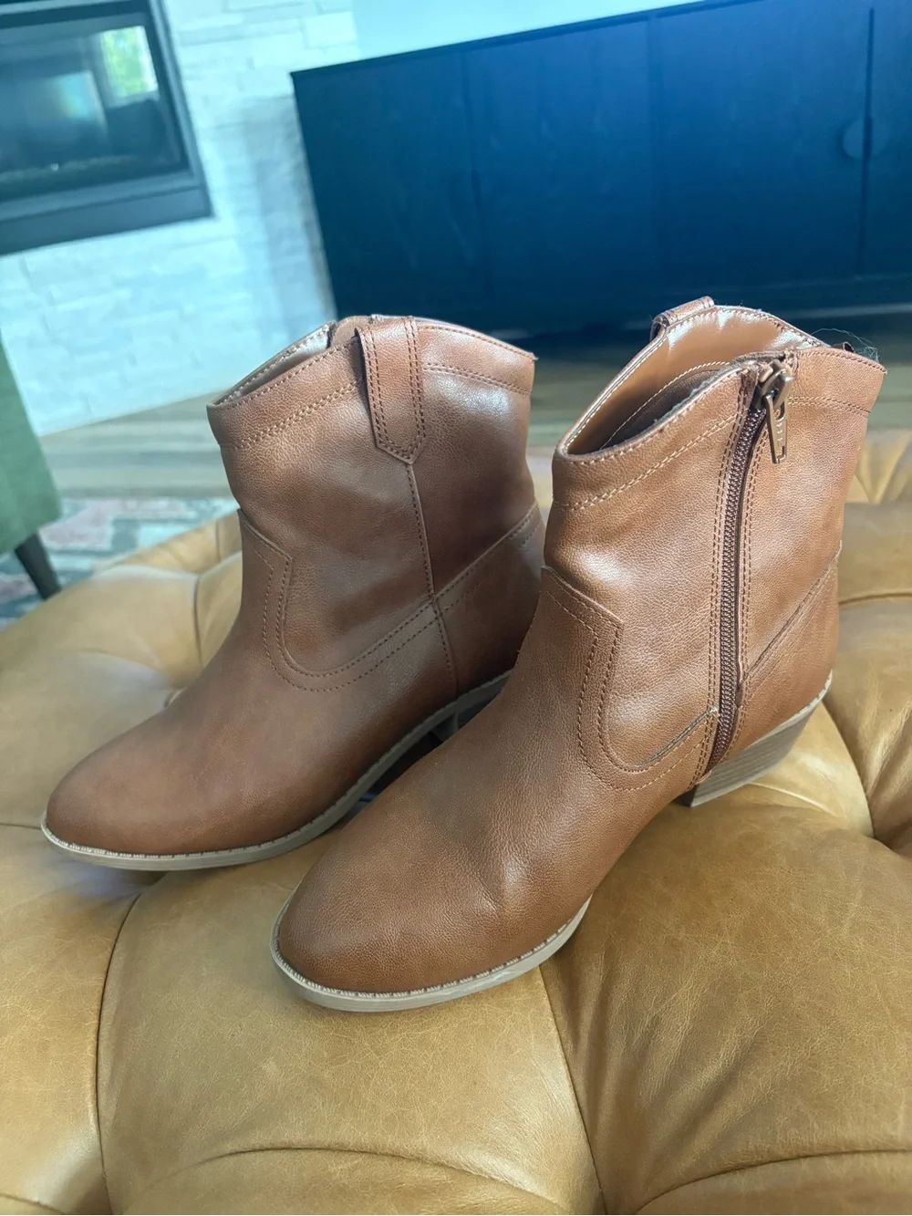 Girls boots by Old Navy